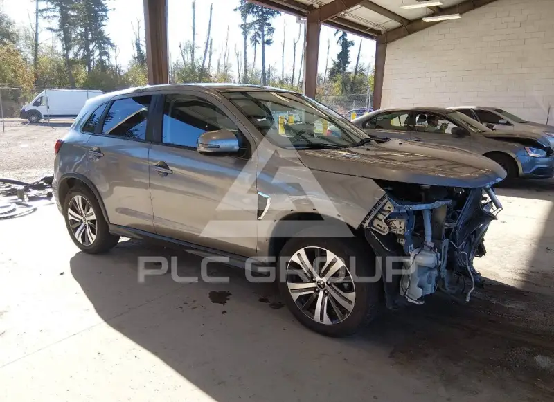 2021 Mitsubishi OUTLANDER photo