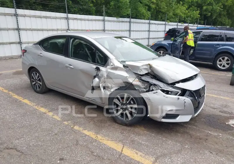 2021 Nissan VERSA фото
