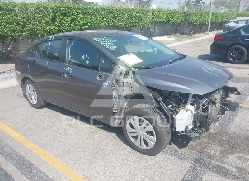 2021 Nissan VERSA фото