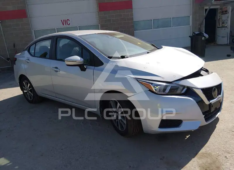 2021 Nissan VERSA фото