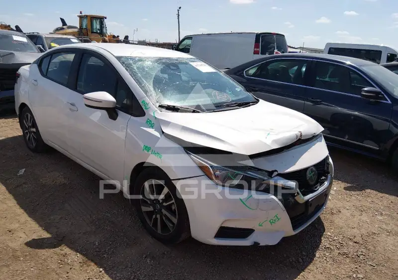 2021 Nissan VERSA фото