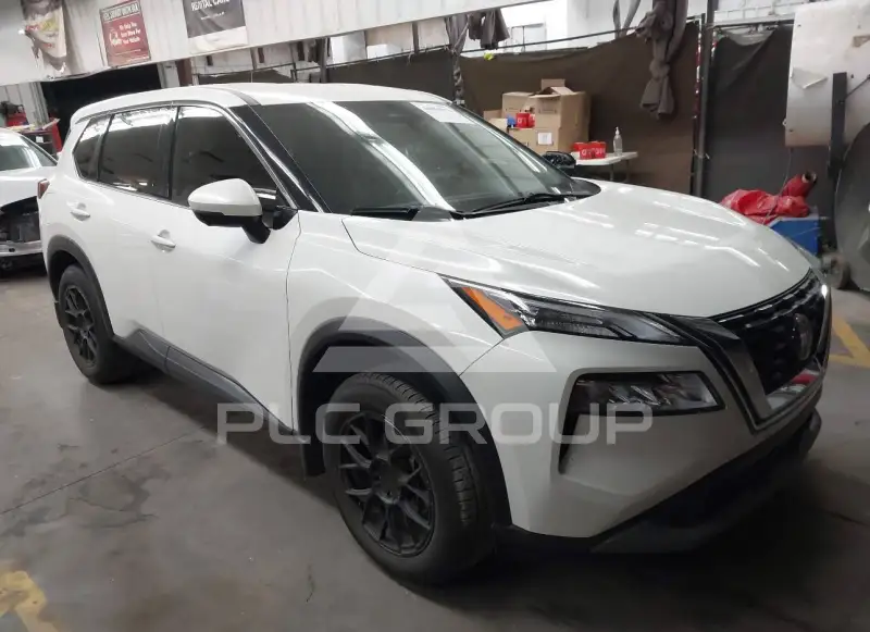 2021 Nissan ROGUE photo
