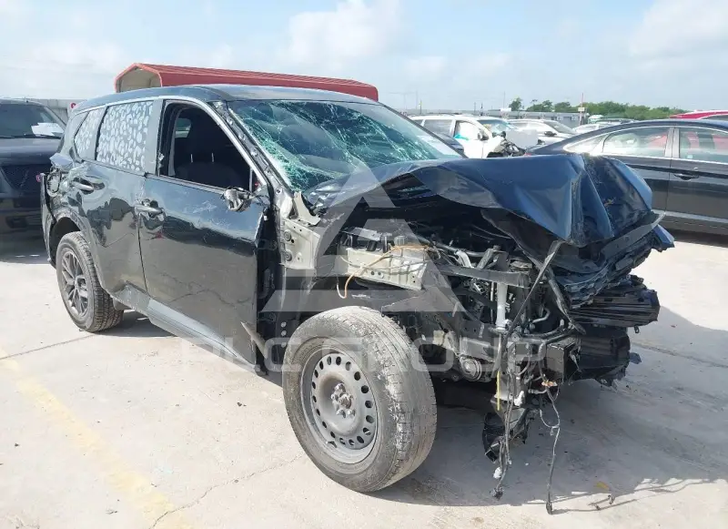 2021 Nissan ROGUE photo