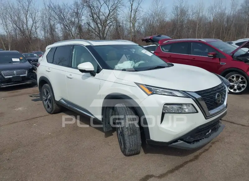 2021 Nissan ROGUE photo
