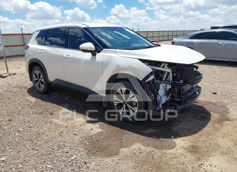 2021 Nissan ROGUE photo