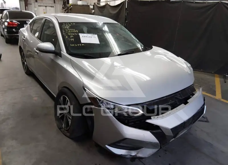 2021 Nissan SENTRA фото