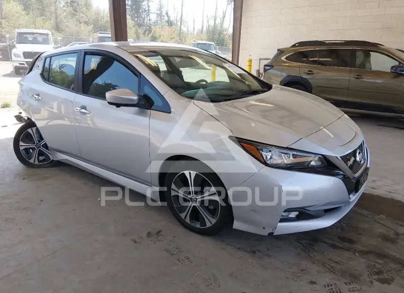 2021 Nissan LEAF photo