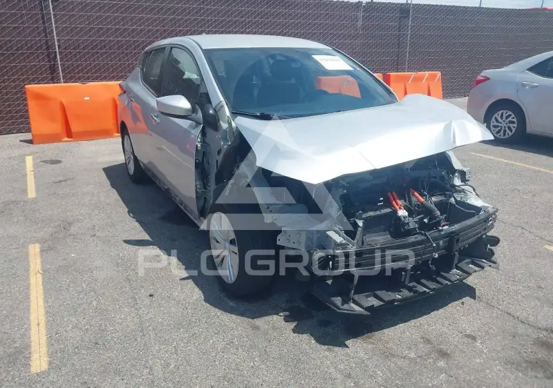 2021 Nissan LEAF фото