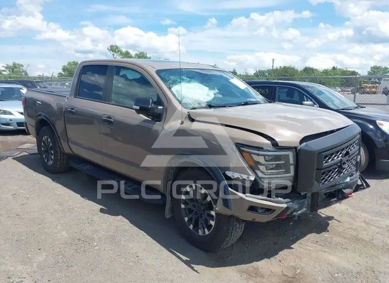 2021 Nissan TITAN фото