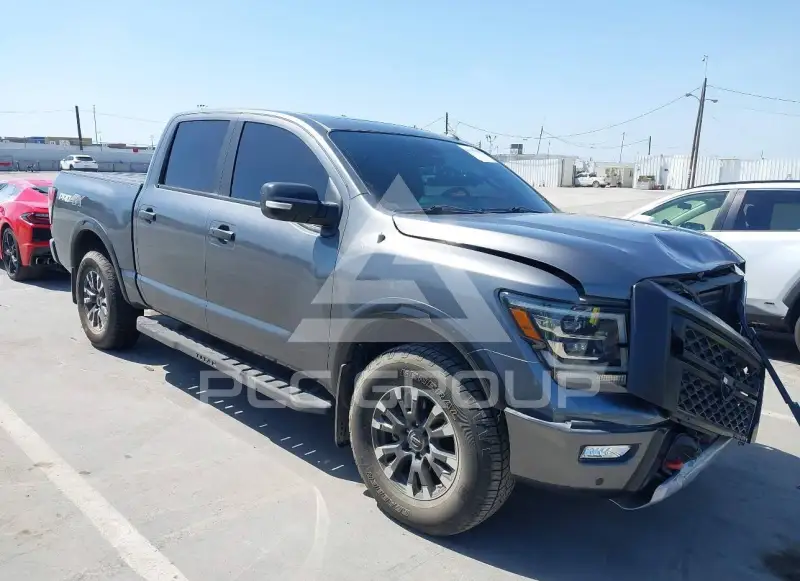 2021 Nissan TITAN фото