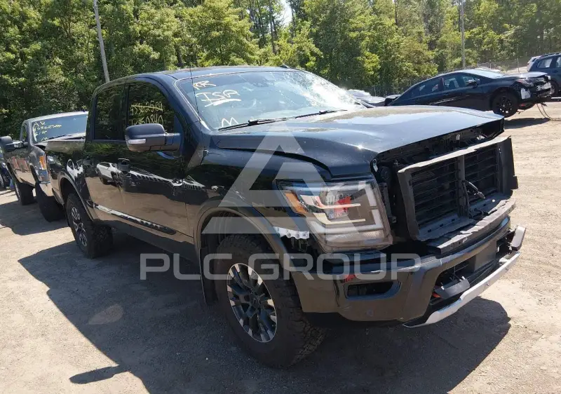 2021 Nissan TITAN фото
