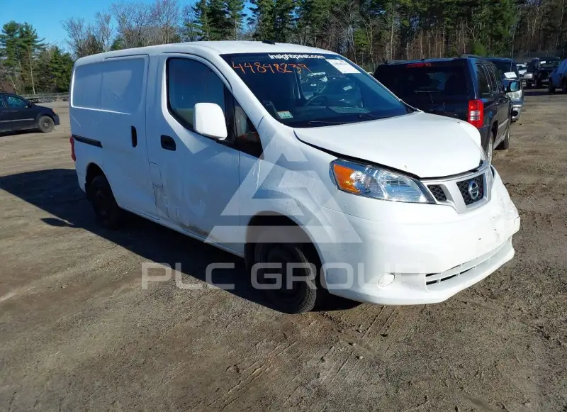2021 Nissan NV 200 фото