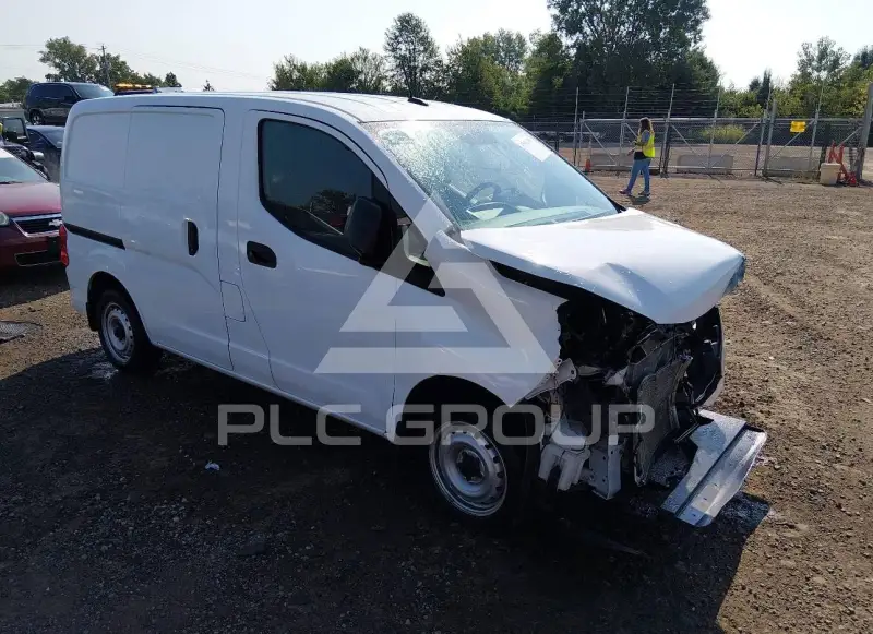 2021 Nissan NV 200 фото