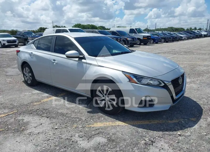 2021 Nissan ALTIMA фото