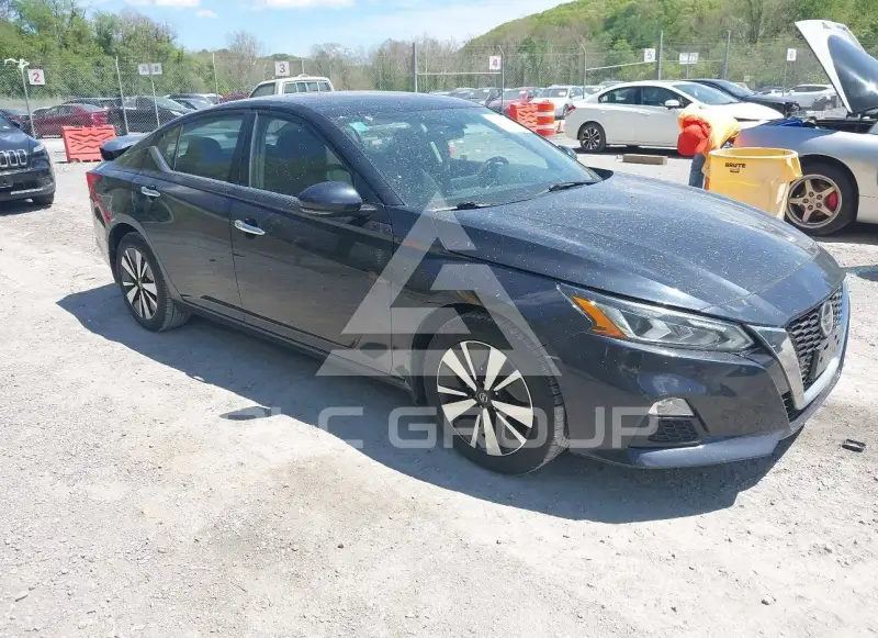 2021 Nissan ALTIMA photo