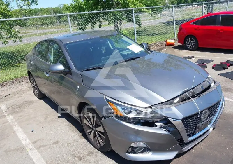 2021 Nissan ALTIMA photo