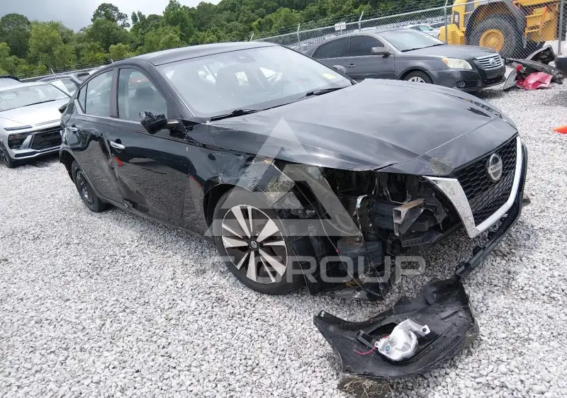 2021 Nissan ALTIMA photo