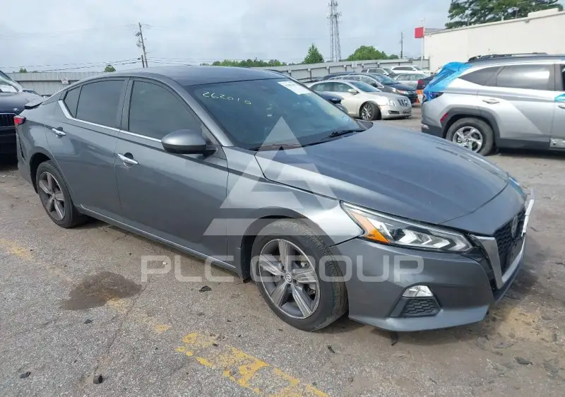 2021 Nissan ALTIMA photo