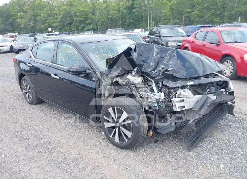 2021 Nissan ALTIMA photo
