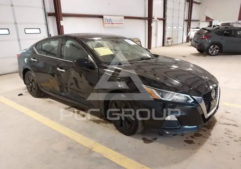 2021 Nissan ALTIMA photo