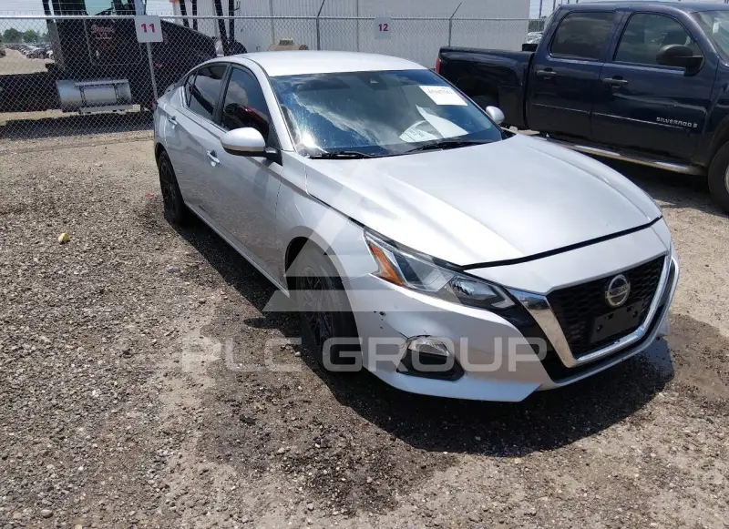 2021 Nissan ALTIMA фото