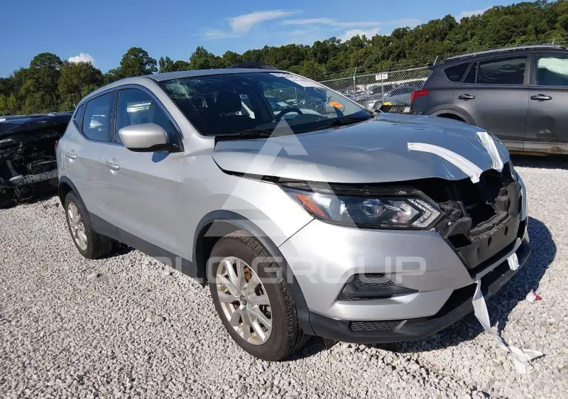 2021 Nissan ROGUE photo