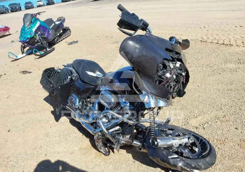 2021 Harley-Davidson FLHX photo