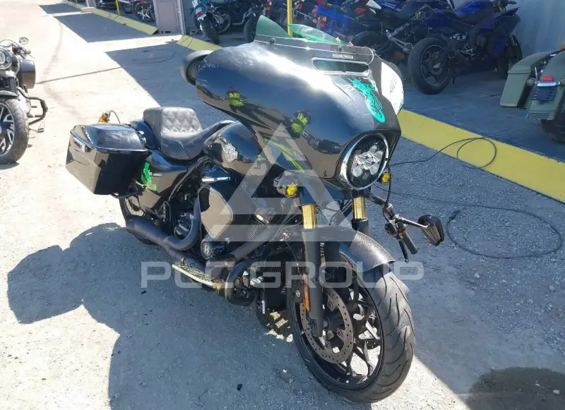 2021 Harley-Davidson FLHX фото