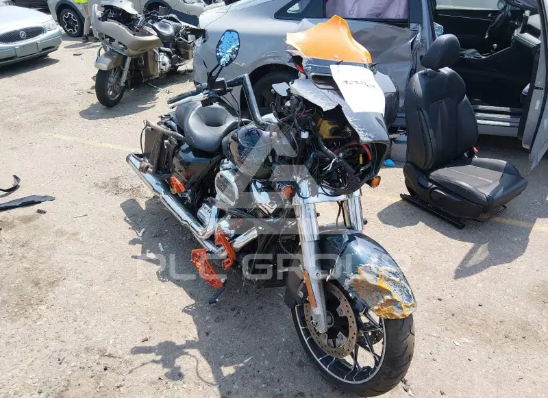 2021 Harley-Davidson FLHX фото