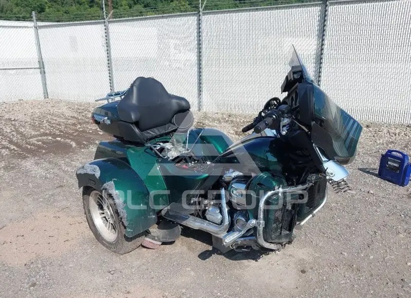 2021 Harley-Davidson FLHTCU photo