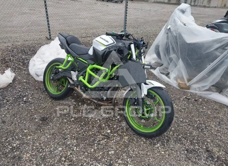 2021 Kawasaki ER650 photo