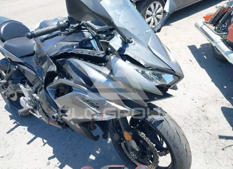 2021 Kawasaki EX650 фото
