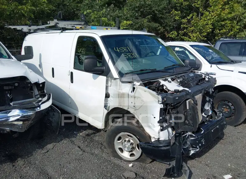 2021 Chevrolet EXPRESS photo