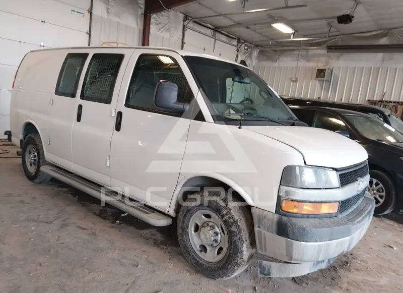 2021 Chevrolet EXPRESS photo