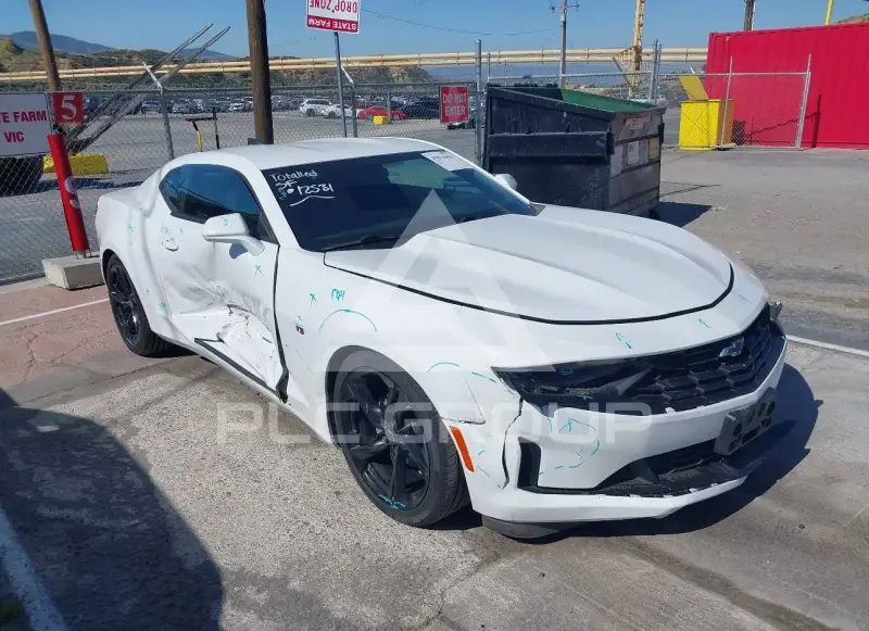 2021 Chevrolet Camaro photo