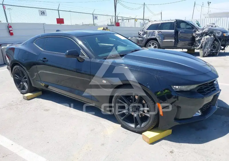 2021 Chevrolet Camaro photo