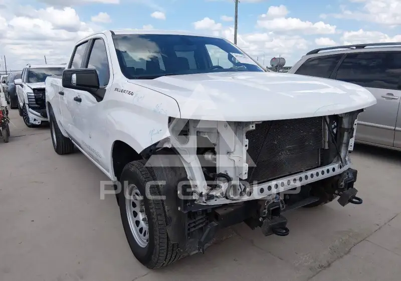 2021 Chevrolet Silverado photo