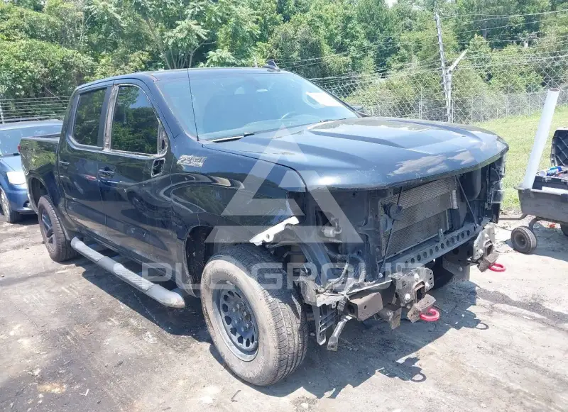 2021 Chevrolet Silverado photo