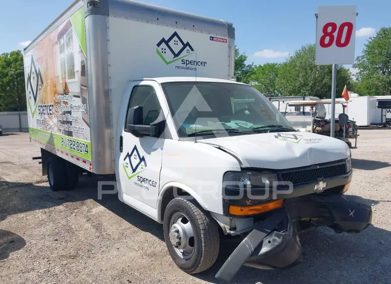 2021 Chevrolet Express фото