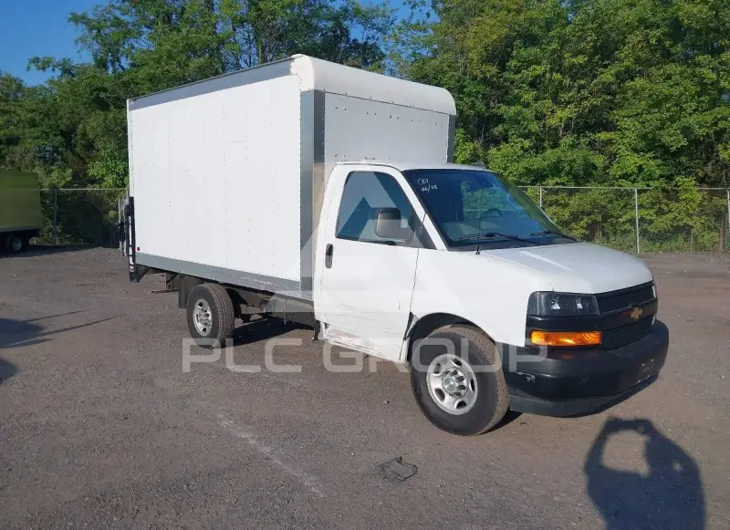 2021 Chevrolet Express photo