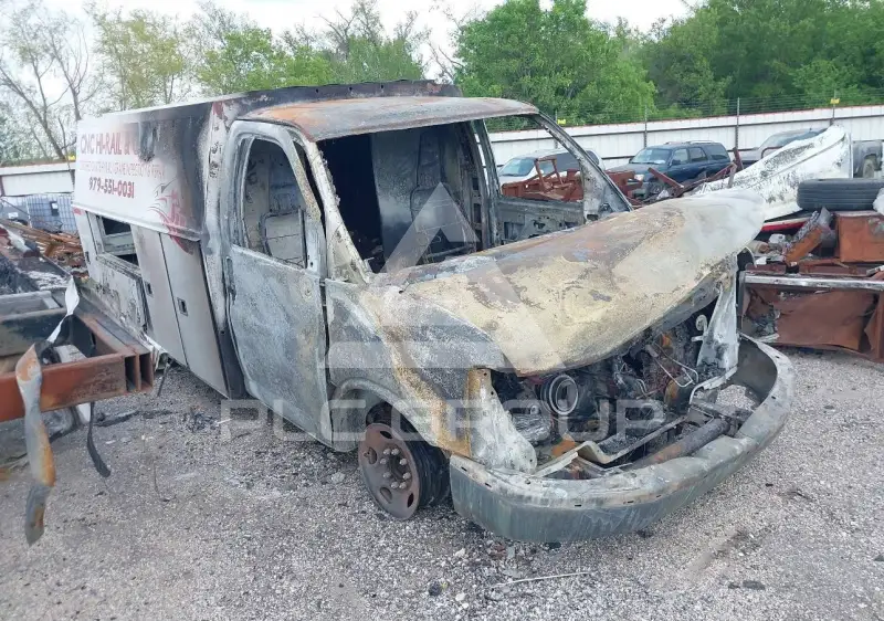 2021 Chevrolet Express фото