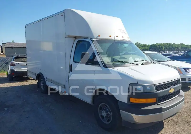 2021 Chevrolet Express фото