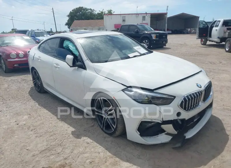 2021 BMW 228 фото