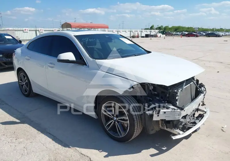 2021 BMW 228 фото