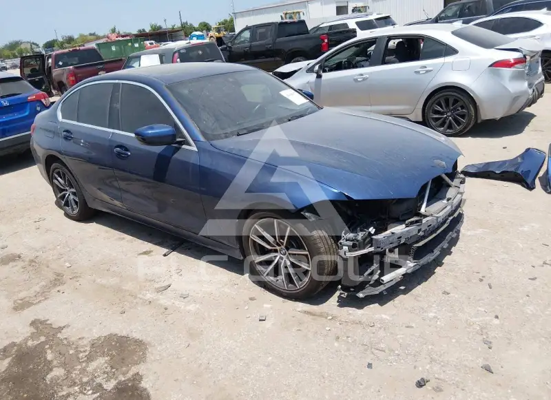 2021 BMW 330 photo