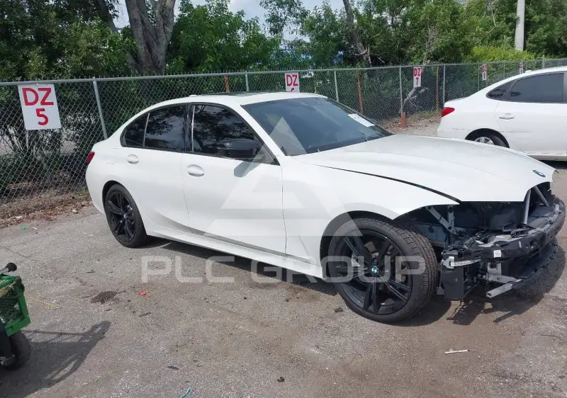 2021 BMW 330 photo