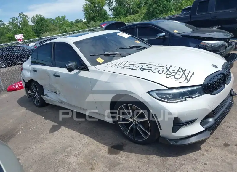 2021 BMW 330 photo