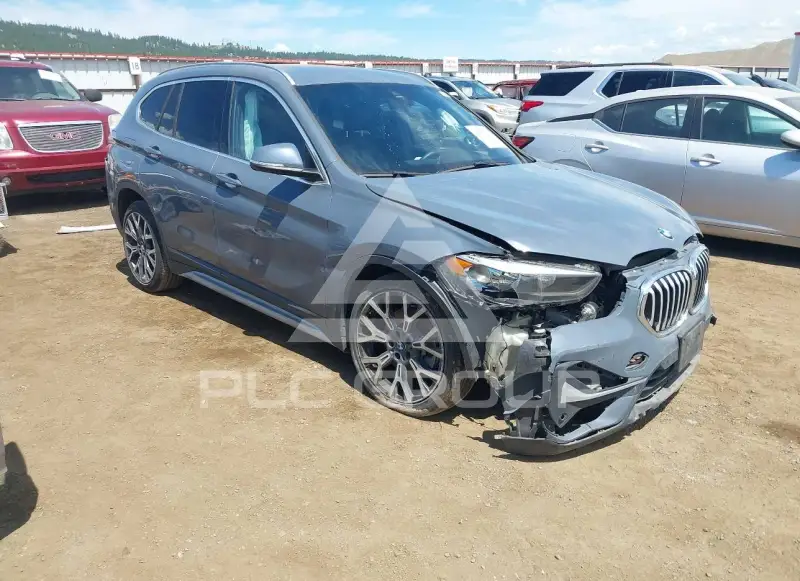 2021 BMW X1 photo