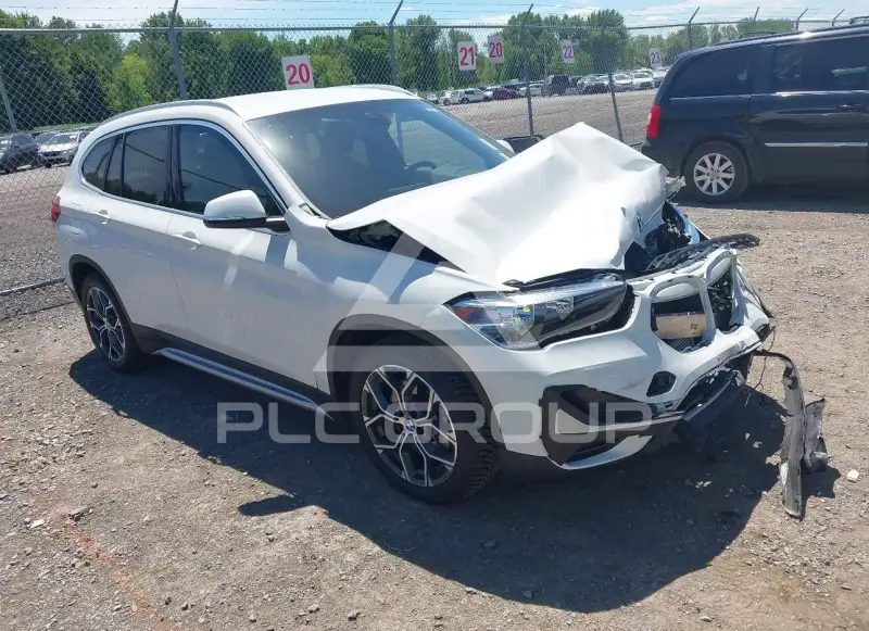 2021 BMW X1 фото