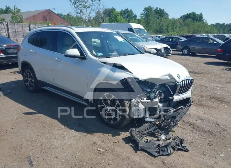 2021 BMW X1 photo